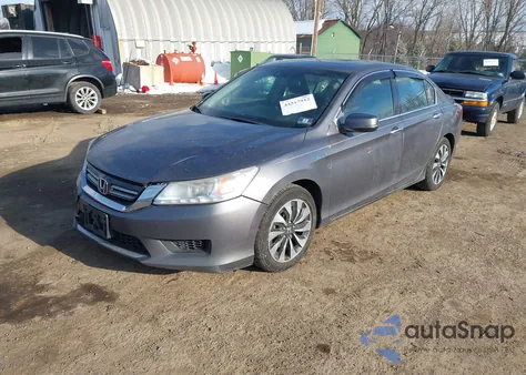 2014 Honda Accord Hybrid Touring z USA, uszkodzony, nr VIN 1HGCR6F73EA004766